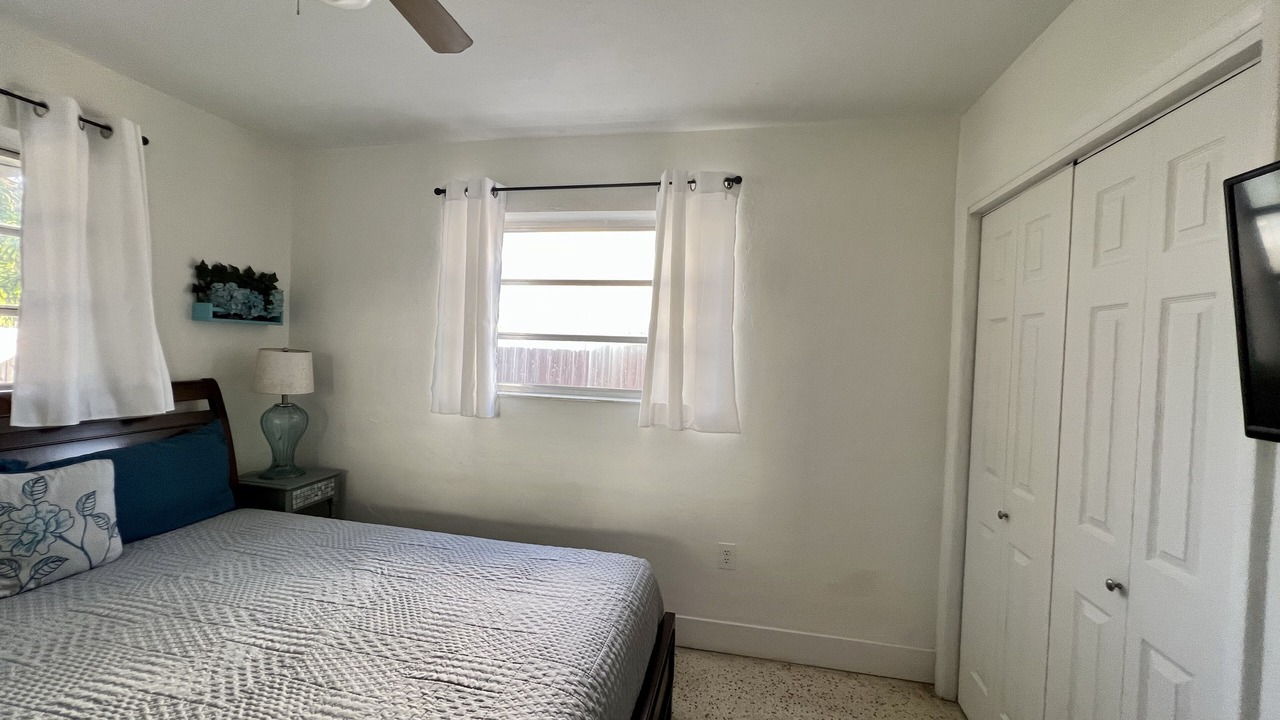 Photo of Bedroom in Miami Gardens
