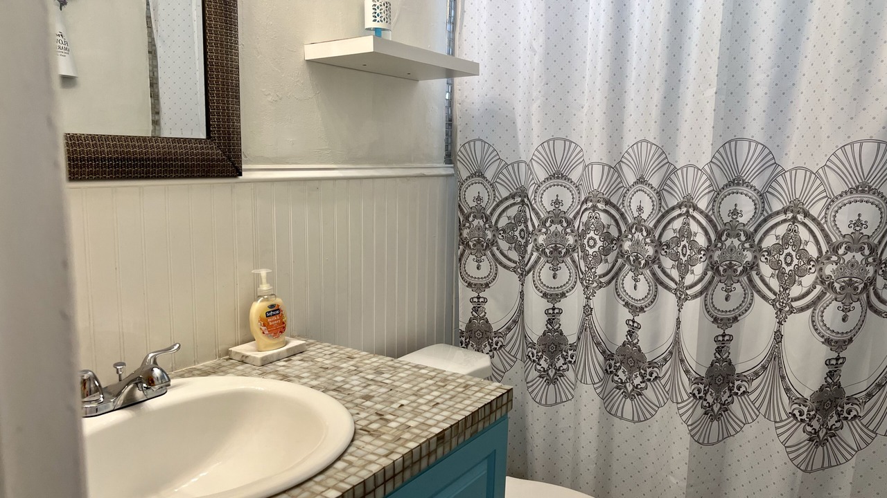 Photo of Bathroom in Miami Gardens