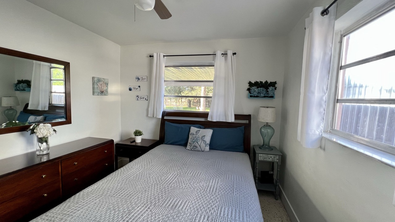 Photo of Bedroom in Miami Gardens