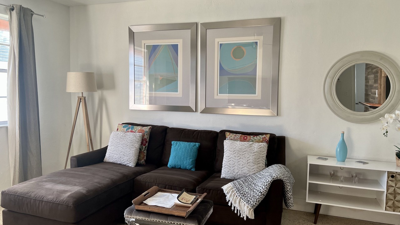 Photo of Livingroom in Miami Gardens