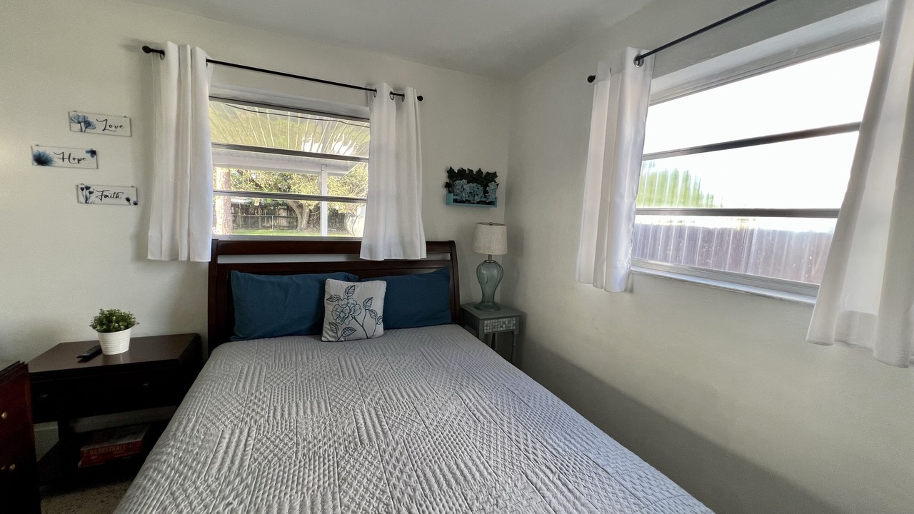 Photo of Bedroom in Miami Gardens