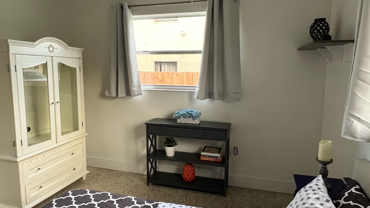 Photo of Bedroom in Miami Gardens