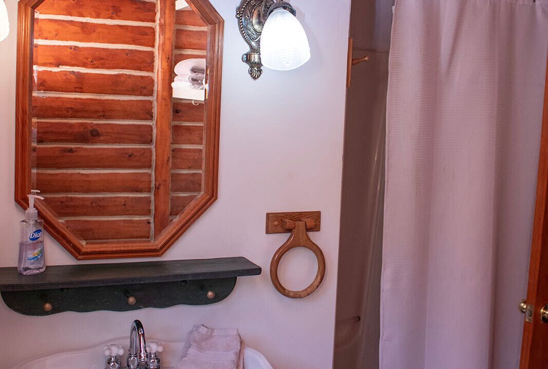 Photo of Bathroom in Edray
