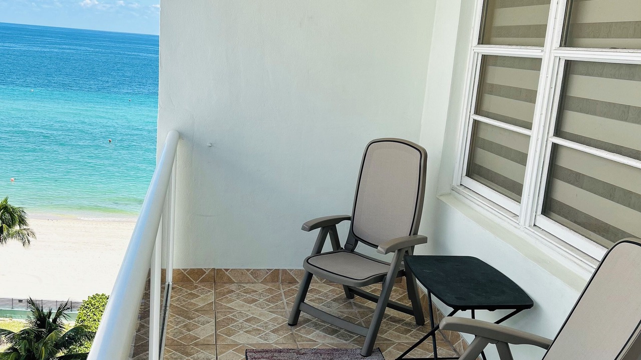 Photo of Outdoor in Hollywood South Central Beach