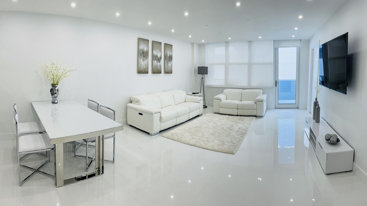 Photo of Livingroom in Hollywood South Central Beach