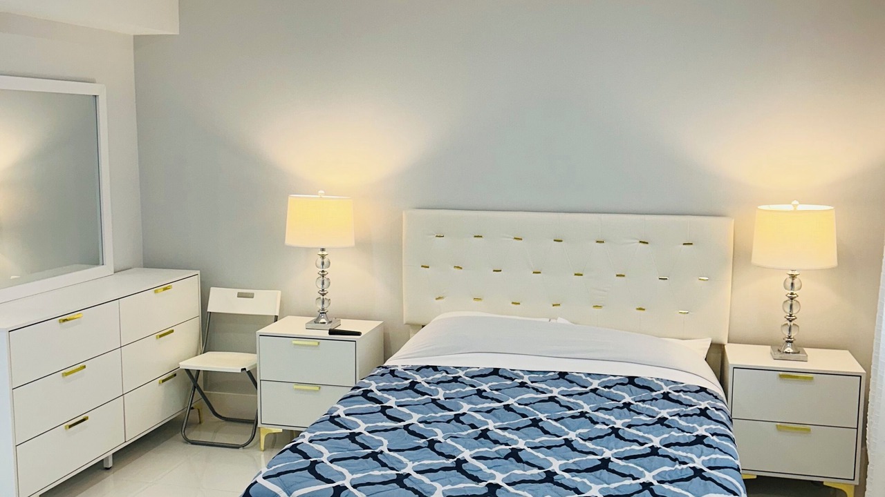 Photo of Bedroom in Hollywood South Central Beach