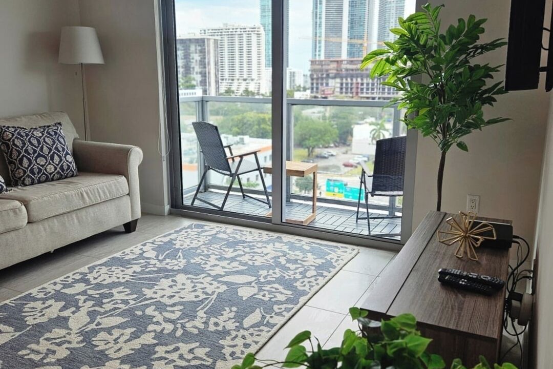 Photo of Livingroom in Northeast Miami