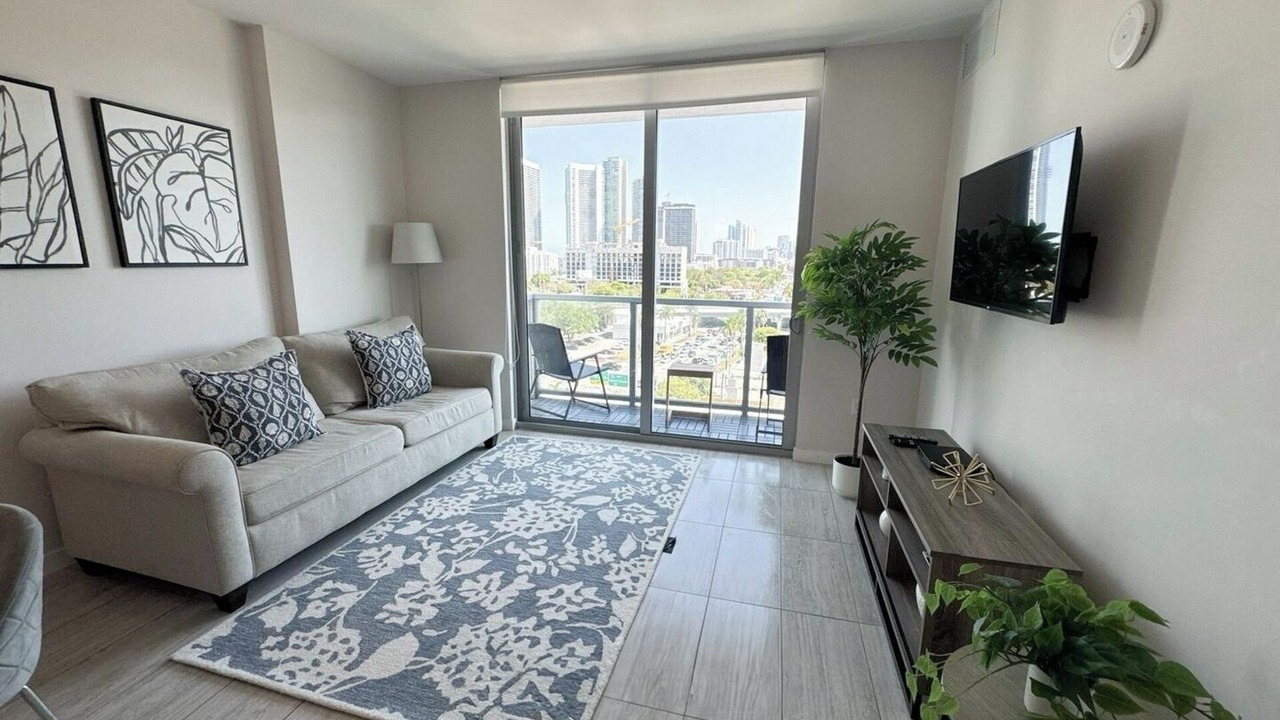 Photo of Livingroom in Northeast Miami
