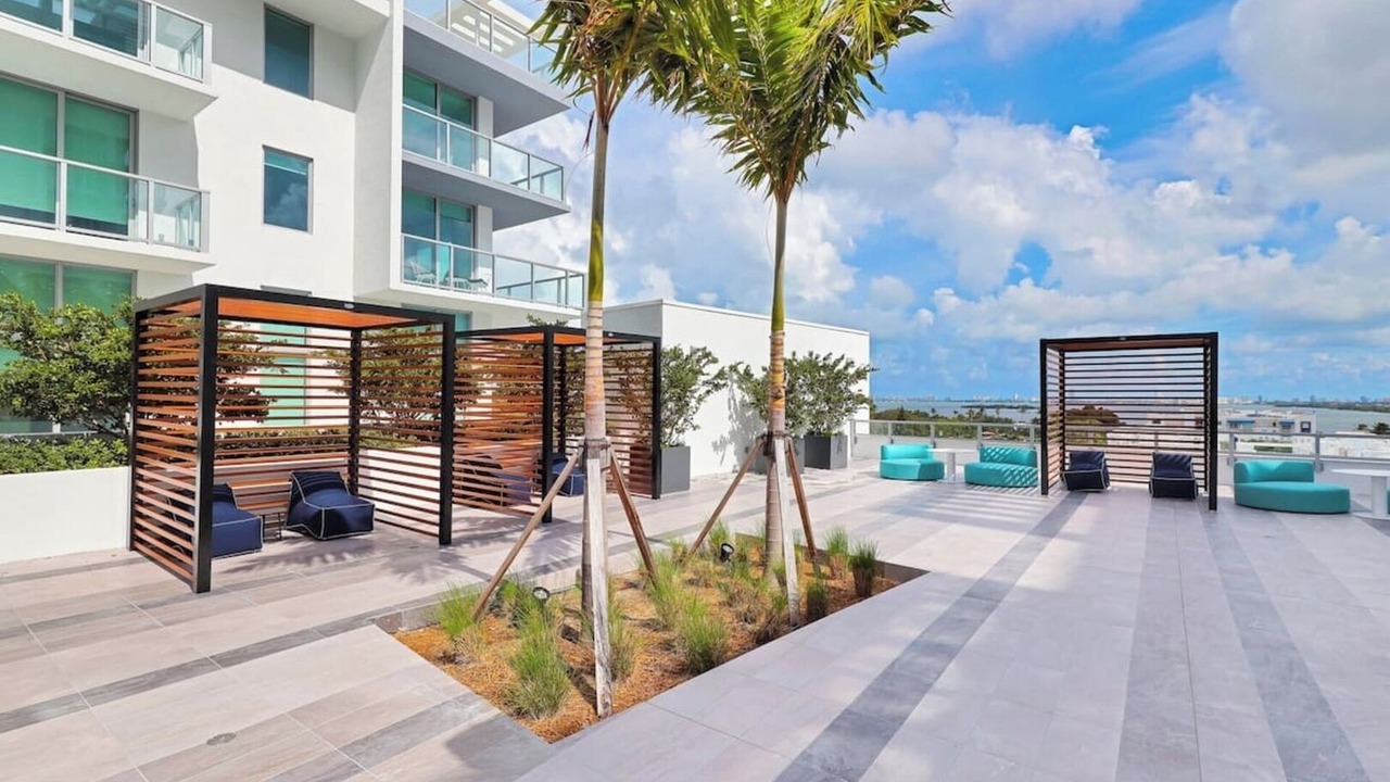 Photo of Patio Balcony in Northeast Miami