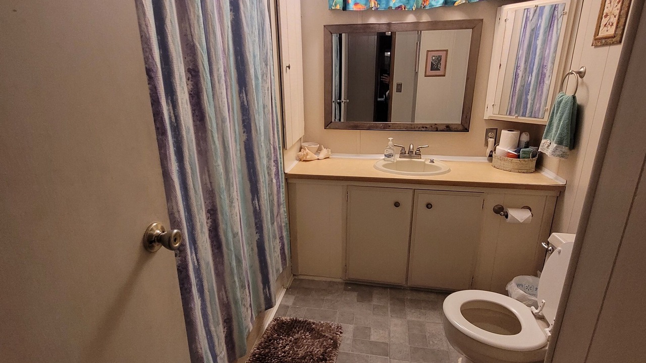 Photo of Bathroom in Plantation