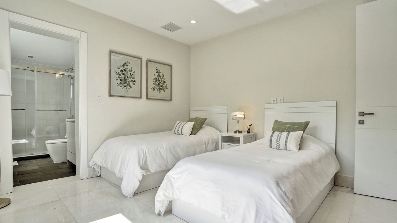 Photo of Bedroom in Coral Way