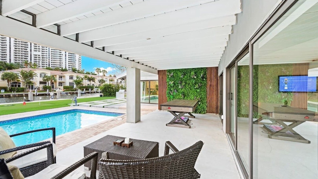 Photo of Outdoor in Hollywood South Central Beach