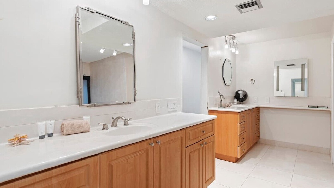 Photo of Bathroom in Hollywood South Central Beach