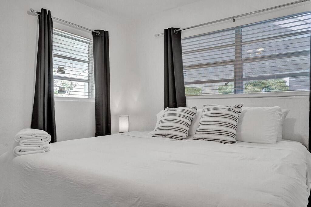 Photo of Bedroom in Central Fort Lauderdale