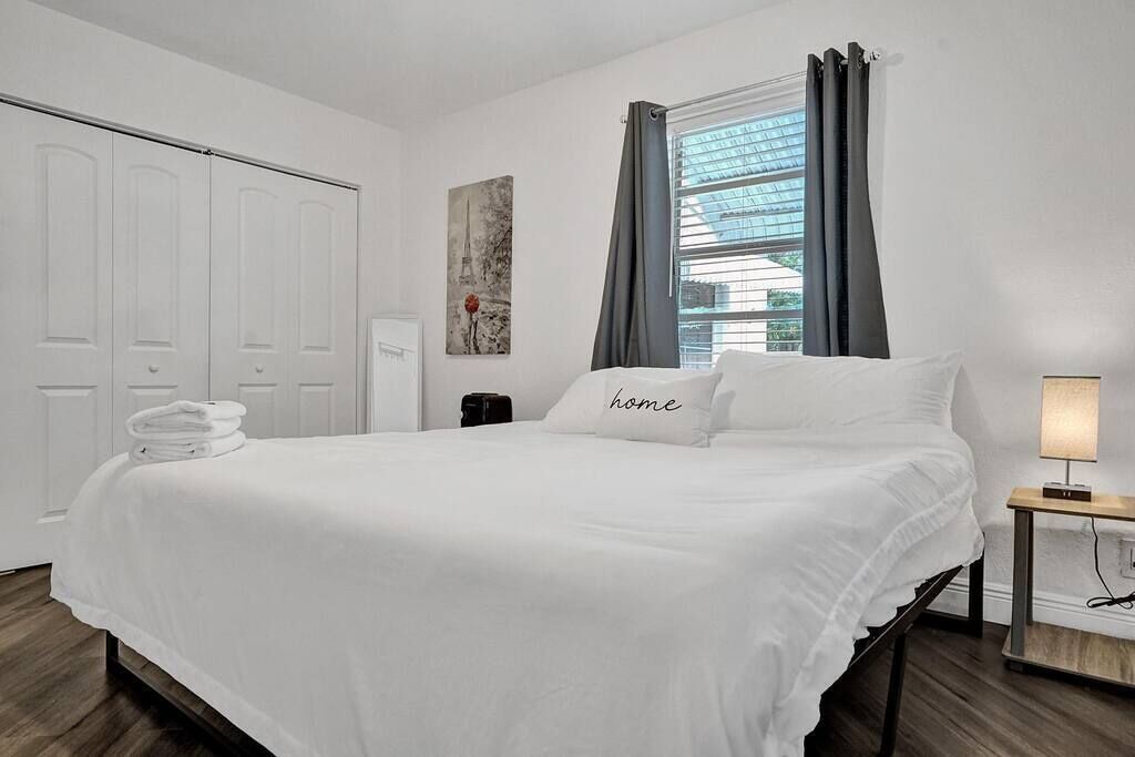 Photo of Bedroom in Central Fort Lauderdale