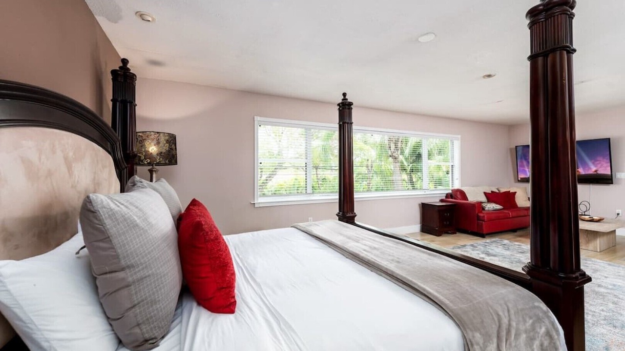 Photo of Bedroom in Miami Shores