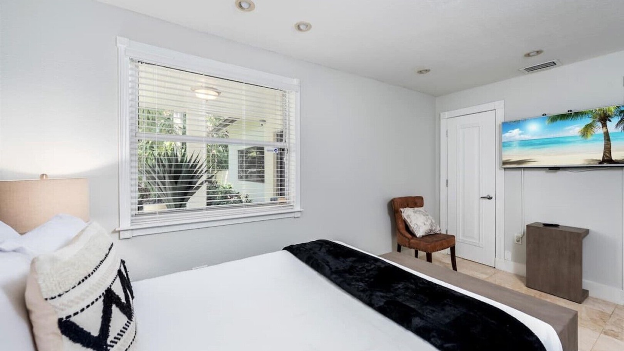Photo of Bedroom in Miami Shores