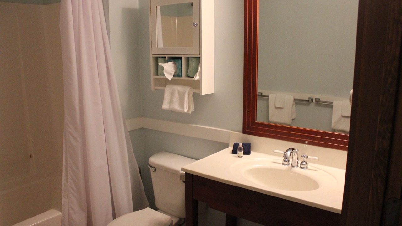 Photo of Bathroom in Edray