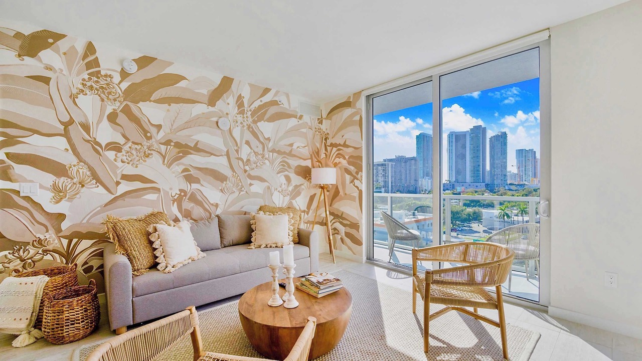 Photo of Livingroom in Northeast Miami