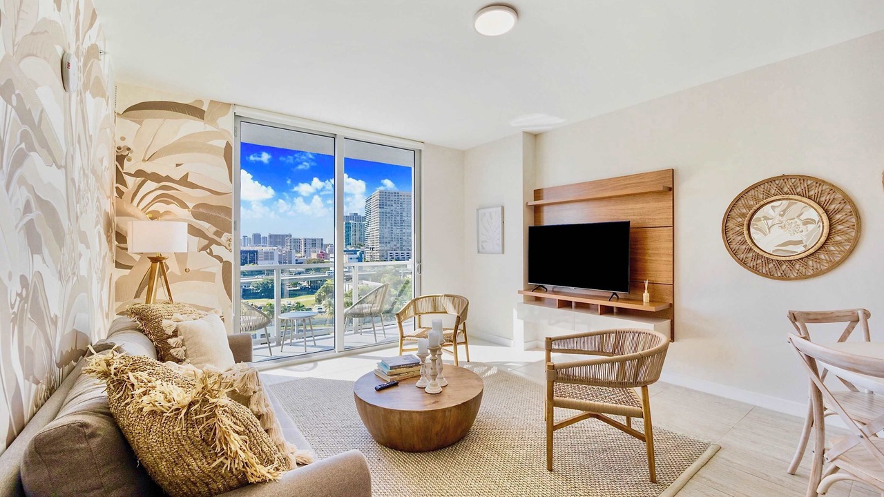 Photo of Livingroom in Northeast Miami