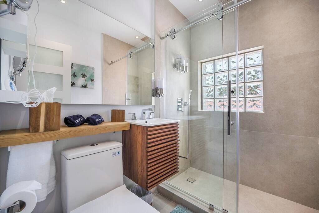 Photo of Bathroom in North Bay Village