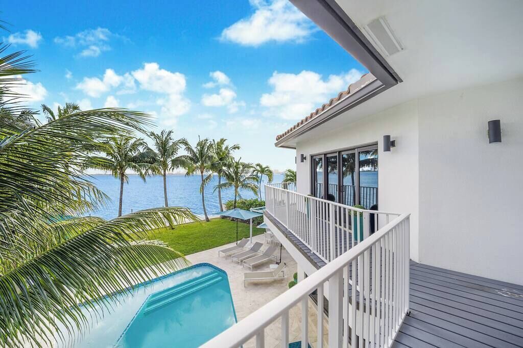 Photo of Outdoor in North Bay Village