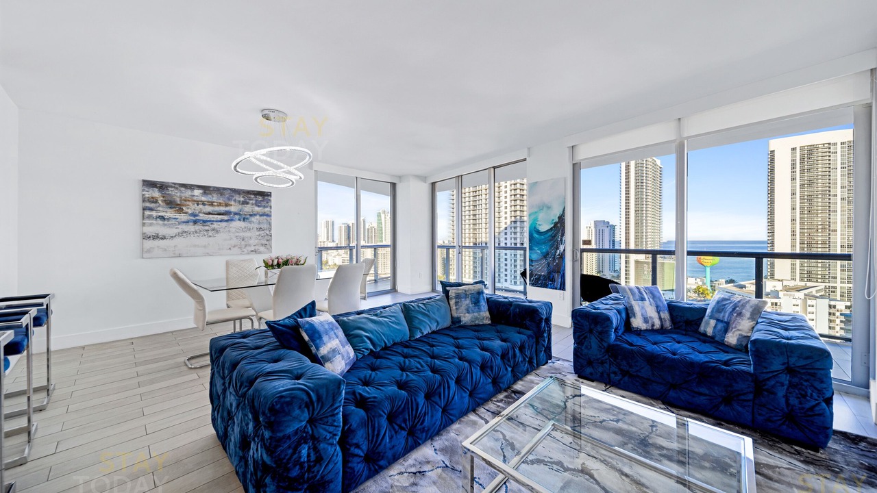 Photo of Livingroom in Hallandale Beach
