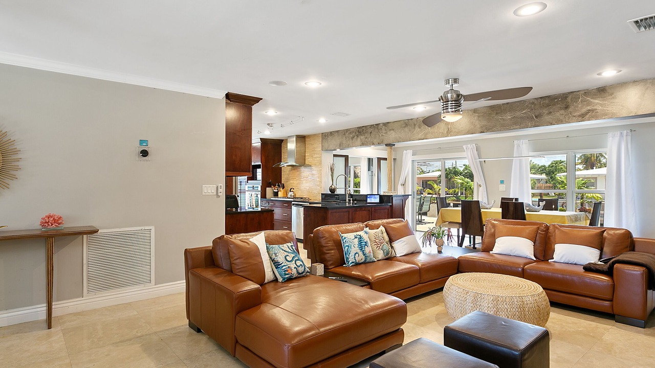 Photo of Livingroom in Pompano Isles