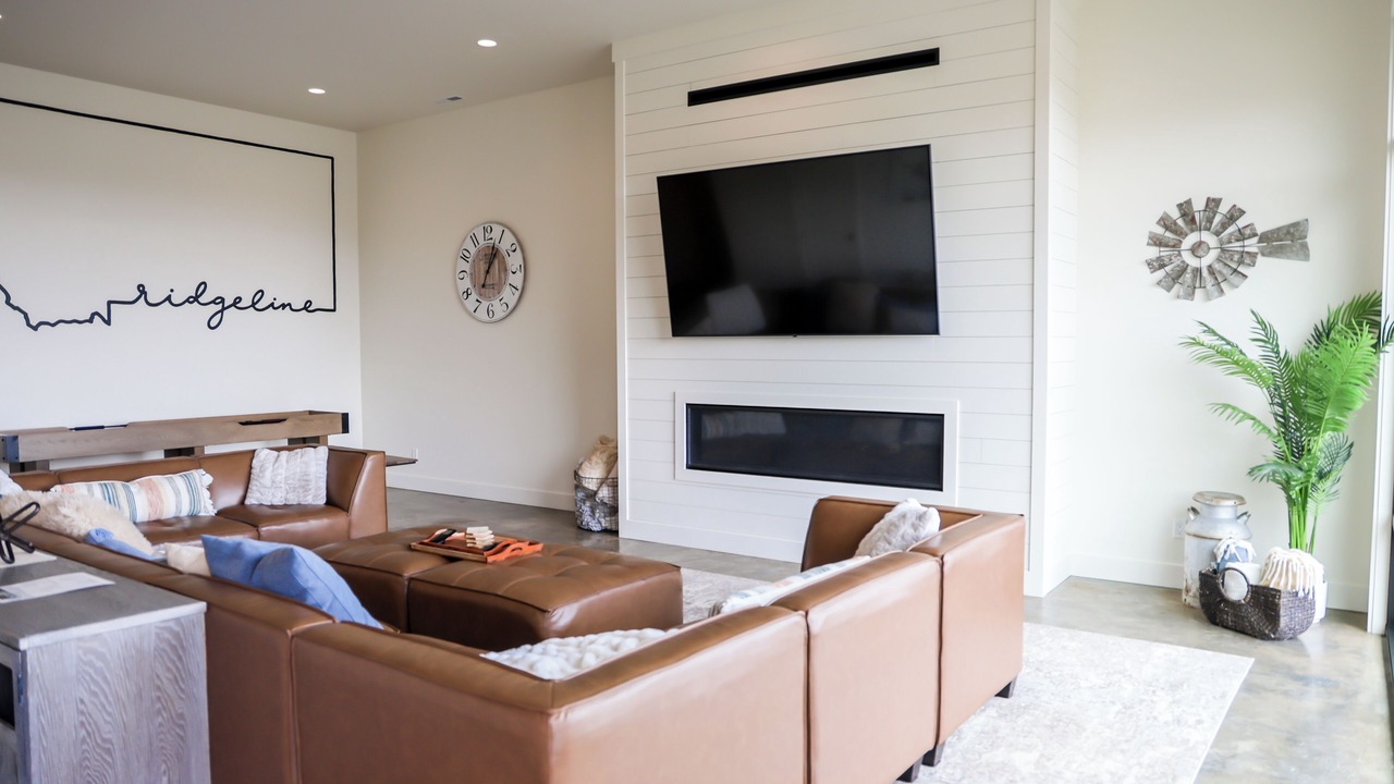 Photo of Livingroom in Eureka