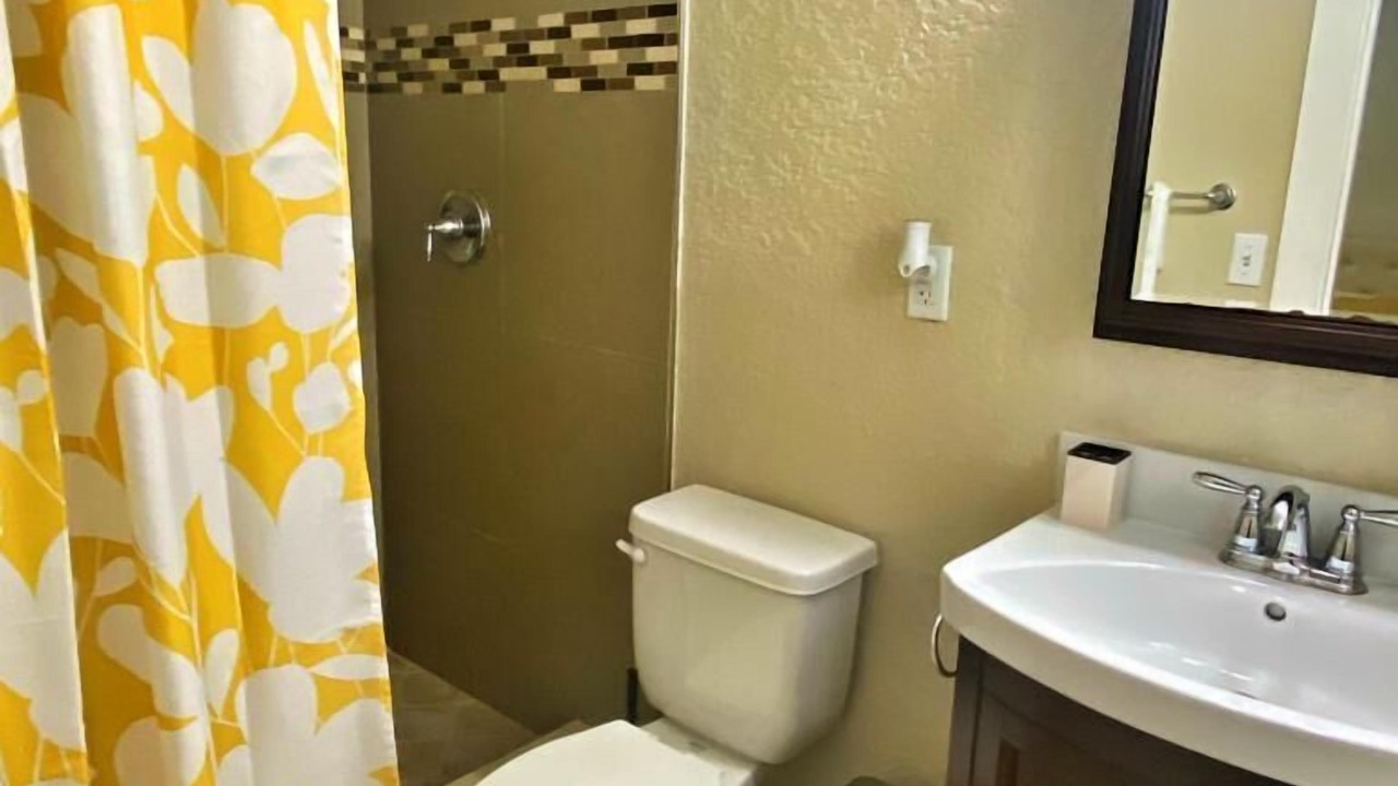 Photo of Bathroom in Miami Gardens