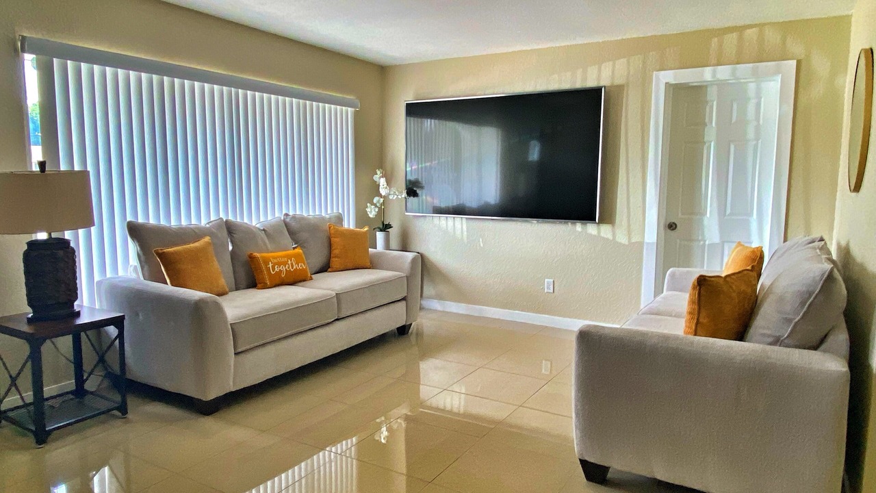 Photo of Bedroom in Miami Gardens