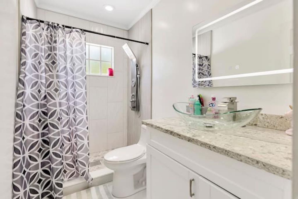 Photo of Bathroom in Sandalfoot Cove
