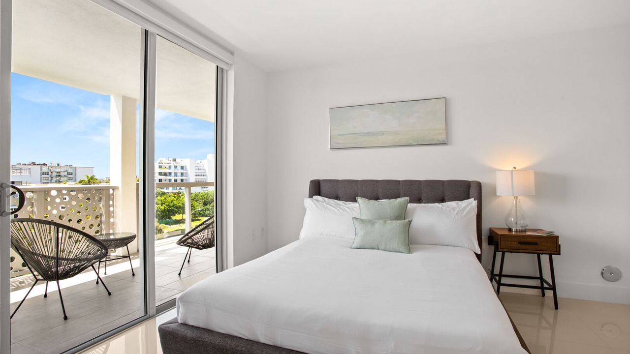 Photo of Bedroom in Bay Harbor Islands