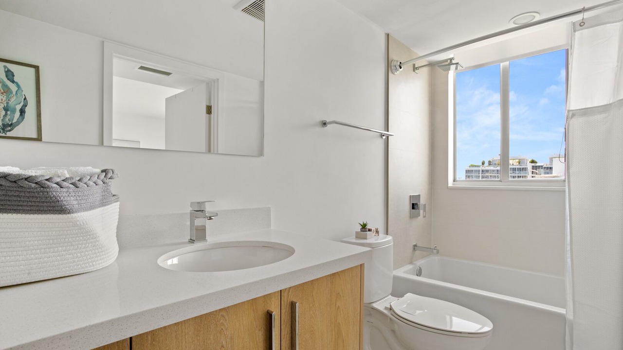 Photo of Bathroom in Bay Harbor Islands