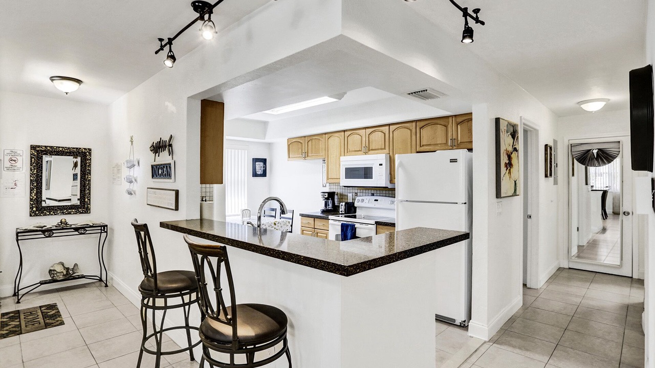 Photo of Kitchen in Hollywood South Central Beach