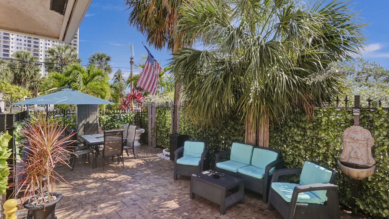 Photo of Outdoor in Hollywood South Central Beach