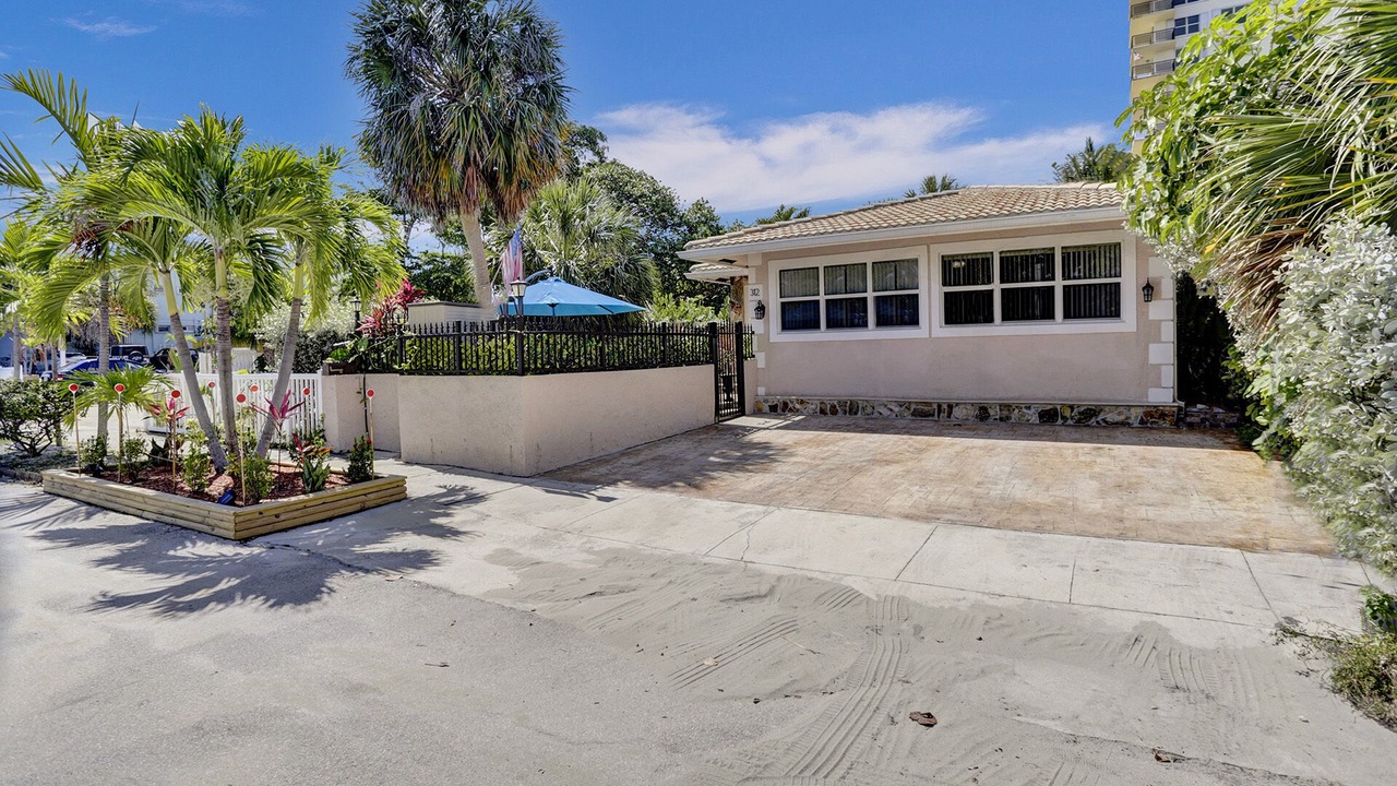 Photo of Outdoor in Hollywood South Central Beach