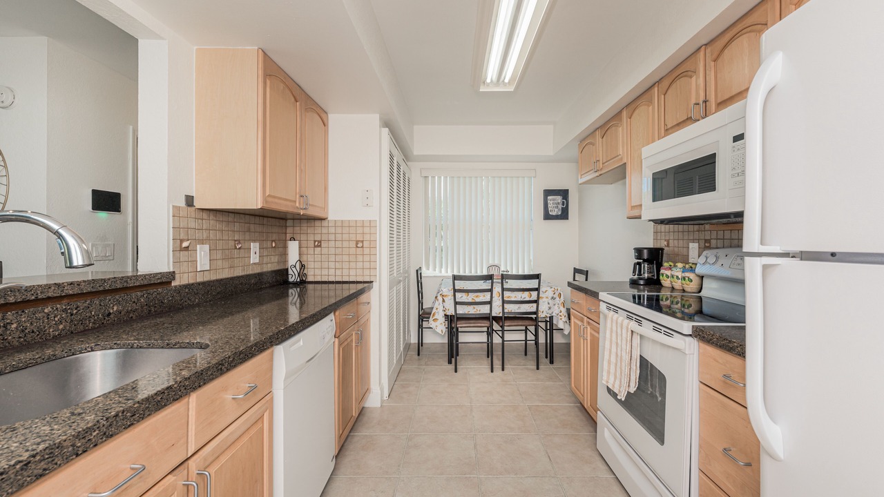 Photo of Kitchen in Hollywood South Central Beach