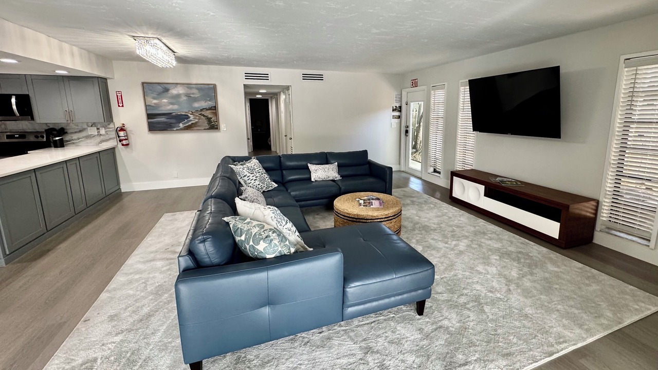 Photo of Livingroom in Hendricks and Venice Isles
