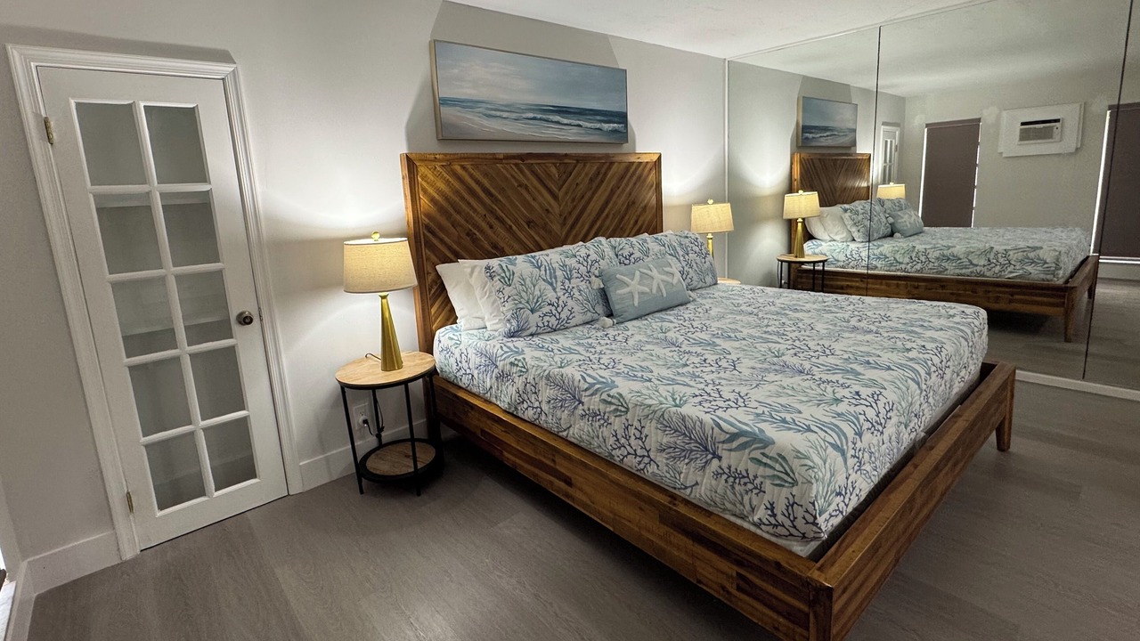 Photo of Bedroom in Hendricks and Venice Isles
