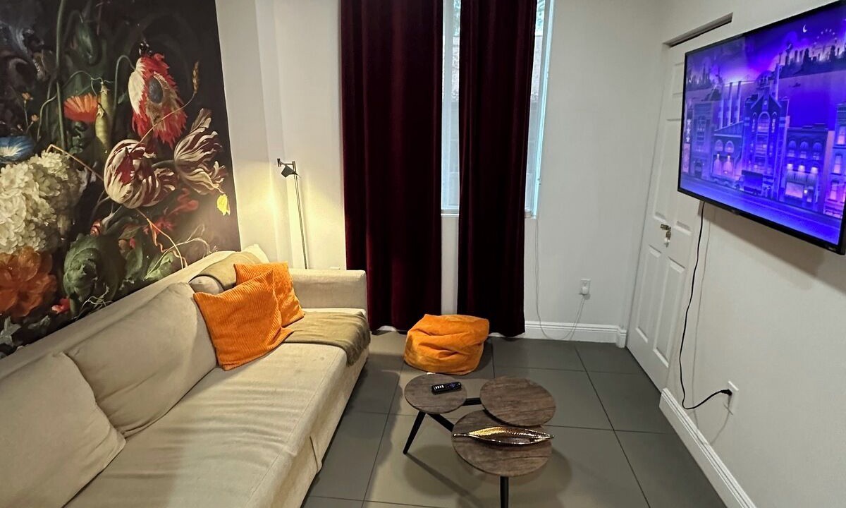 Photo of Bedroom in Midtown