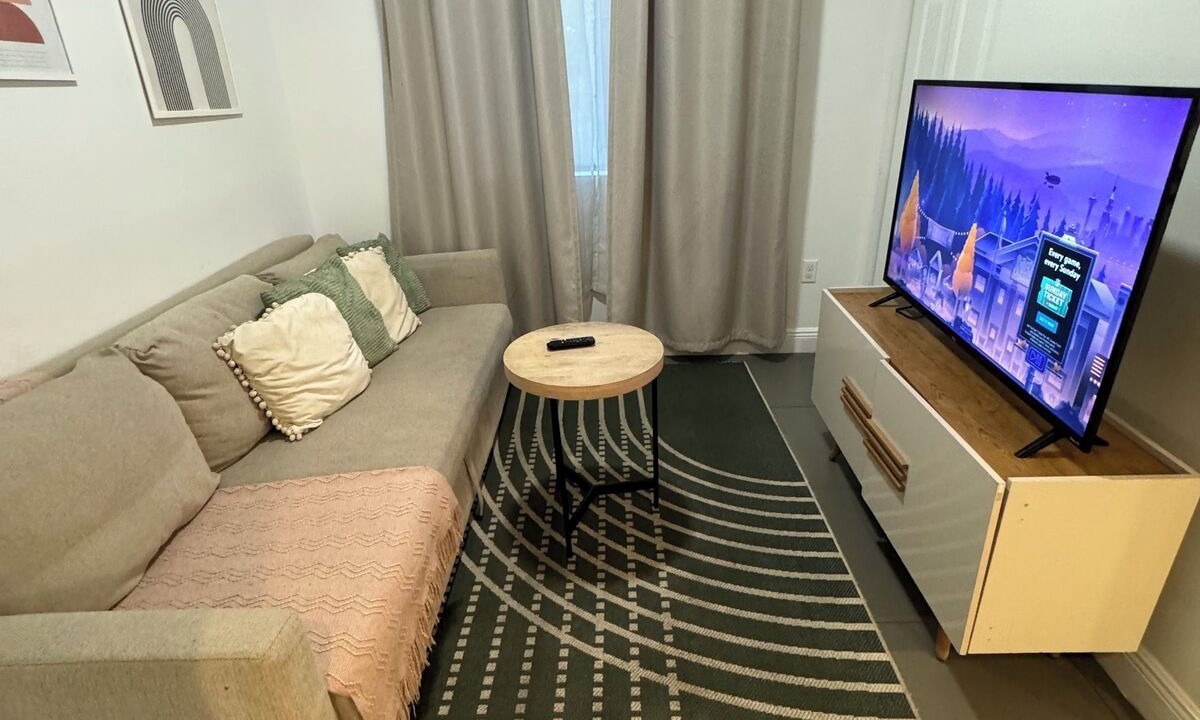 Photo of Bedroom in Midtown
