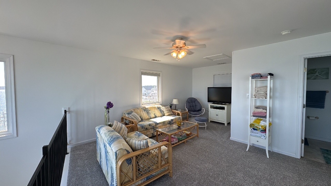 Photo of Livingroom in Captain's Cove