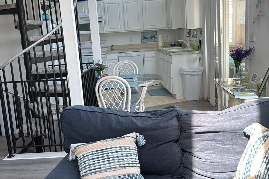 Photo of Livingroom in Captain's Cove