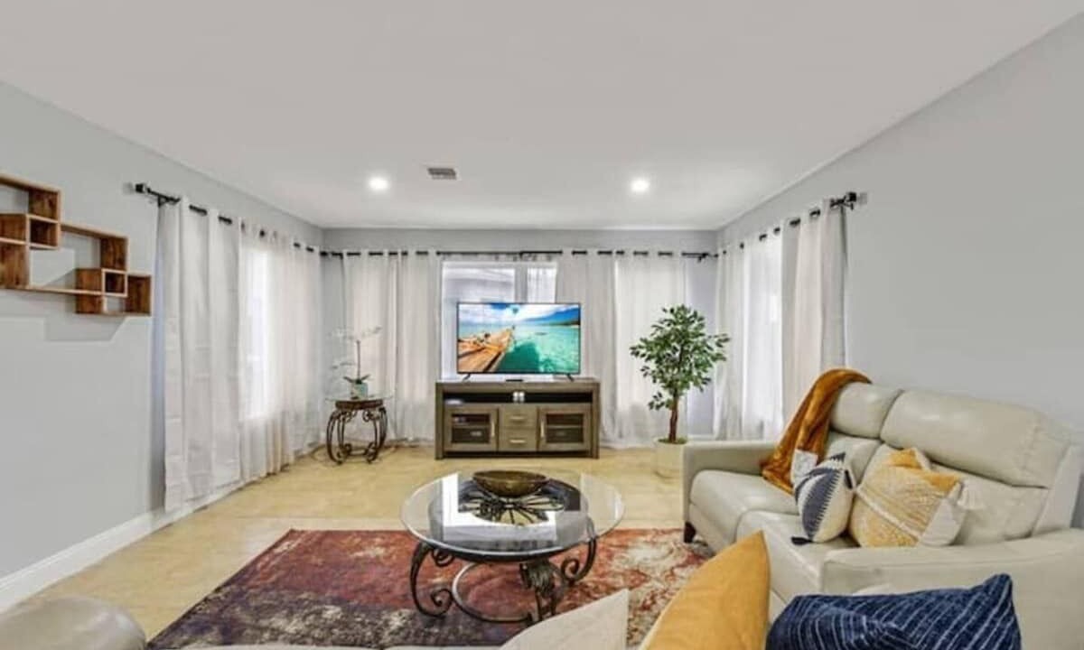 Photo of Bedroom in Highland Garden