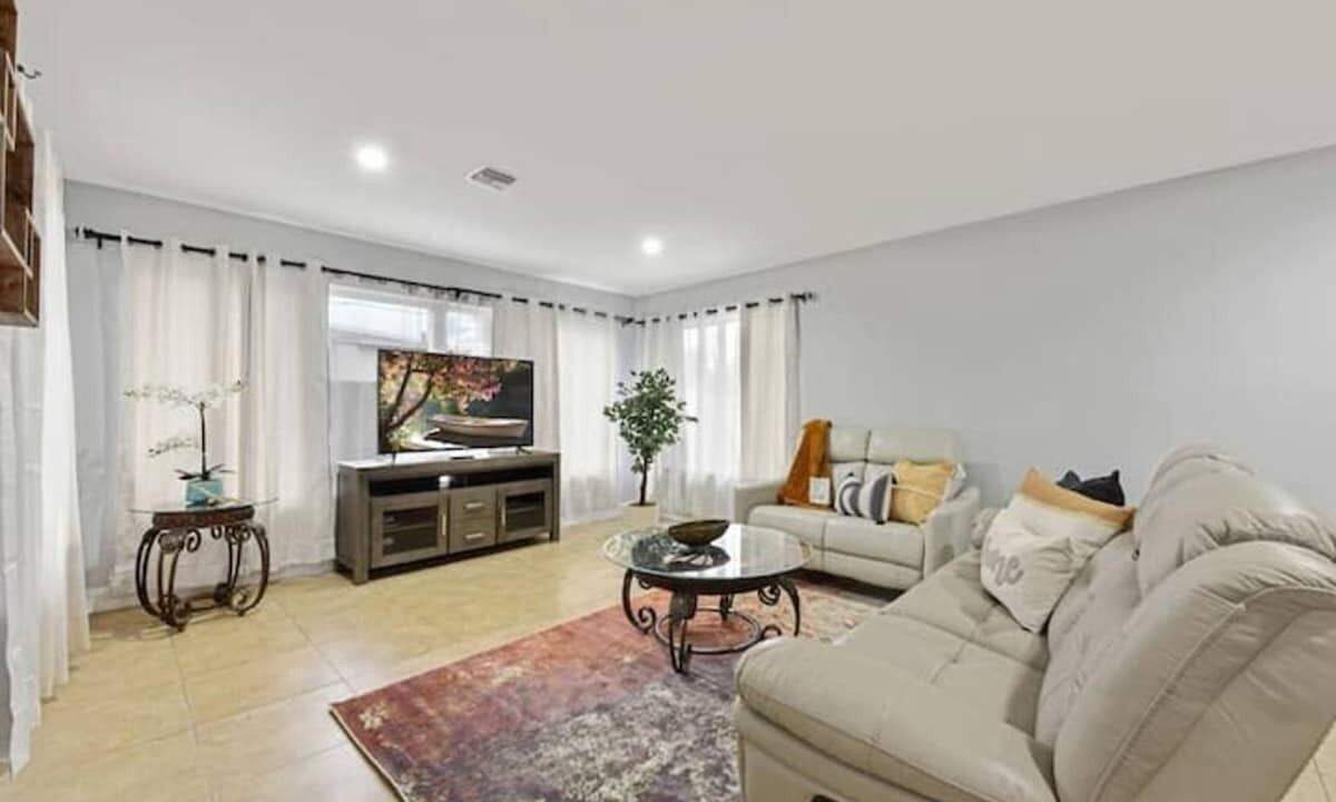 Photo of Bedroom in Highland Garden