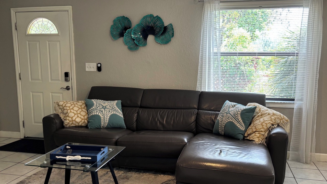 Photo of Livingroom in Cooper City