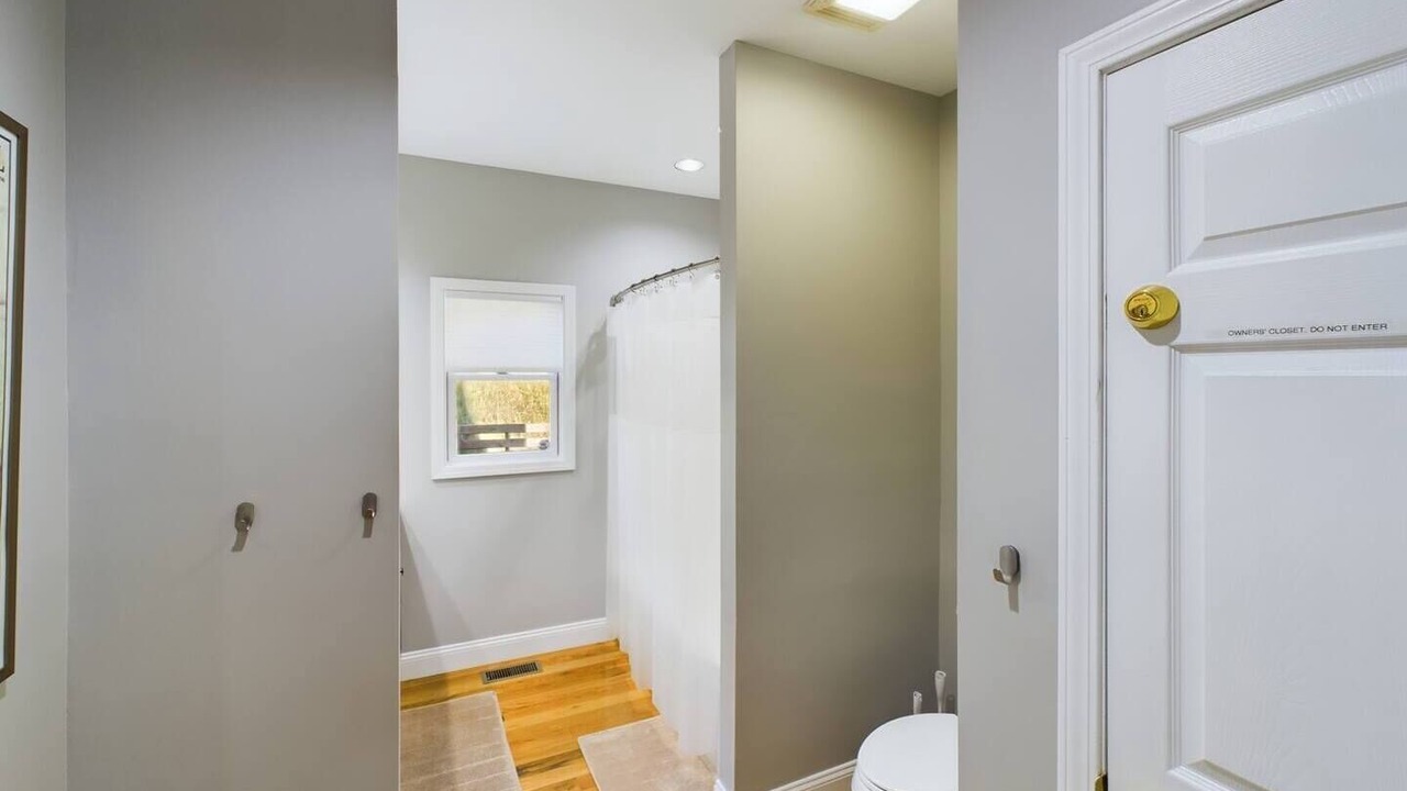 Photo of Bathroom in Edray