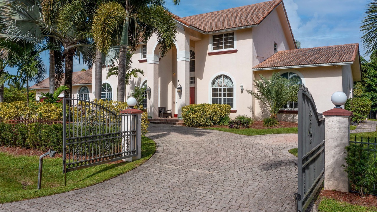 Photo of Others in Plantation