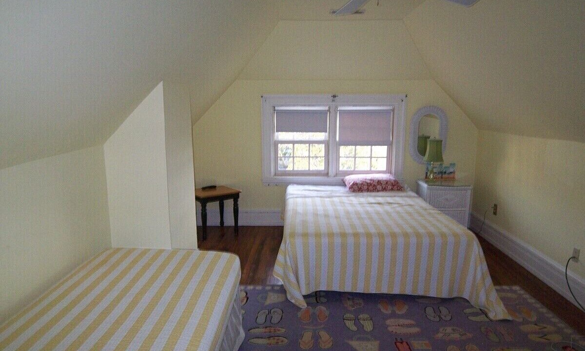 Photo of Bedroom in Admiral Estates